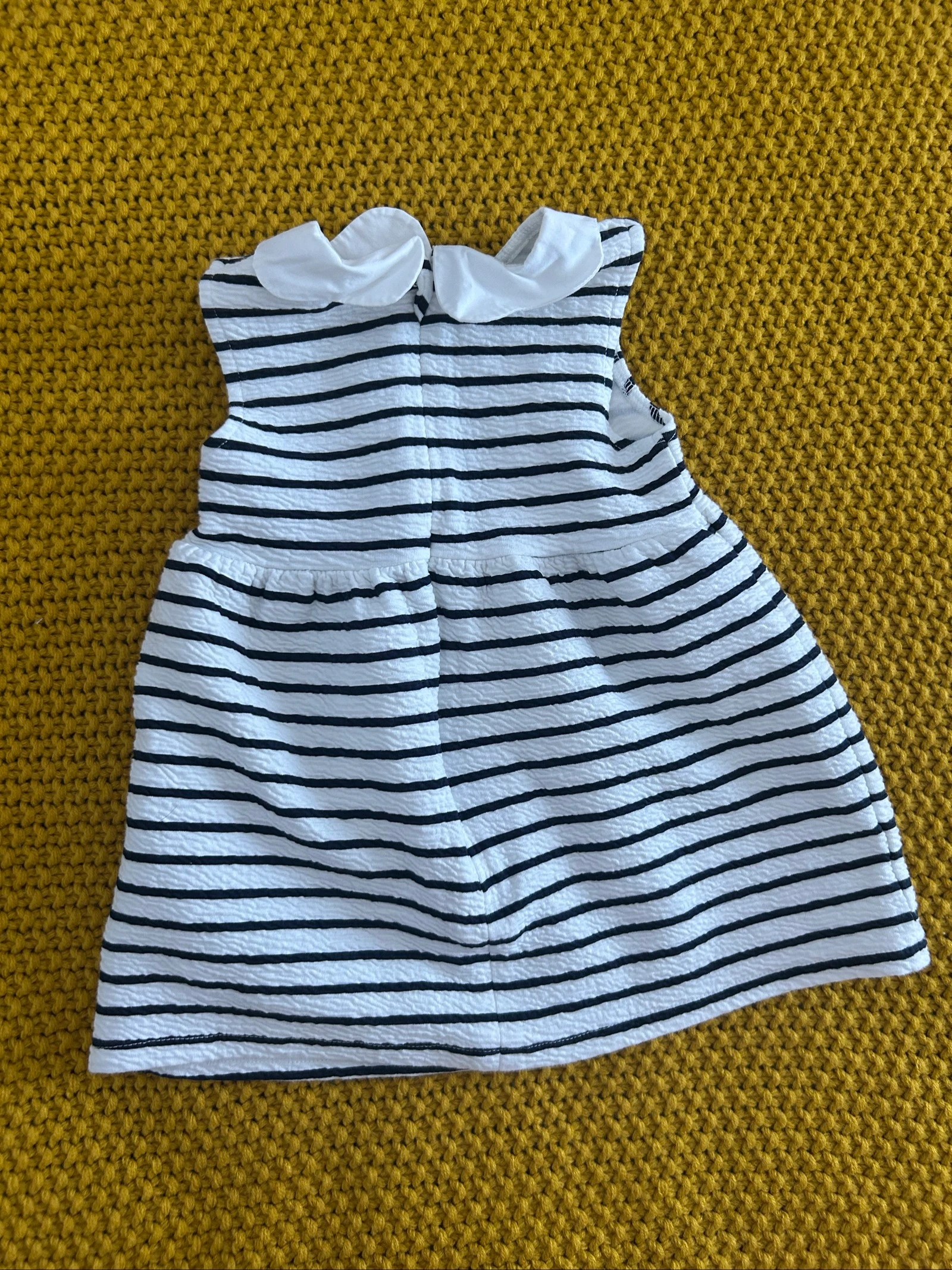 Lote vestido marinero Kiabi y body cuello volanté Petit Bateau 18 meses (81cm) – photo 4